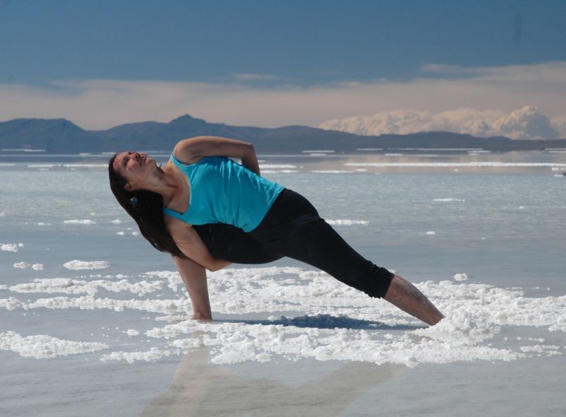utthita baddha parshvakonasana